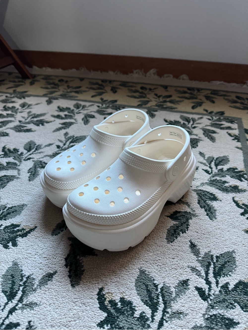 CROCS Classic Platform Clog in White